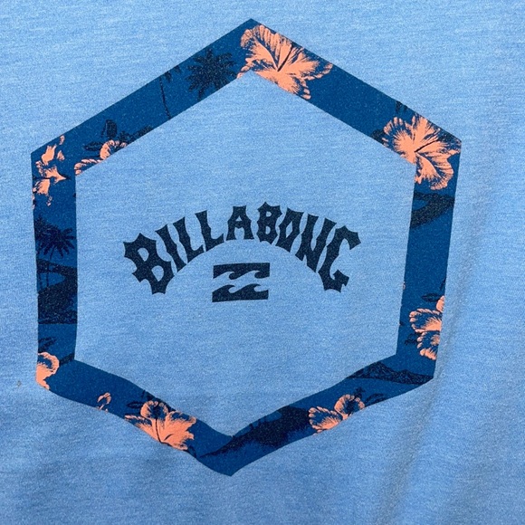 Billabong shirt ๐โโ๏ธ - Picture 3 of 6